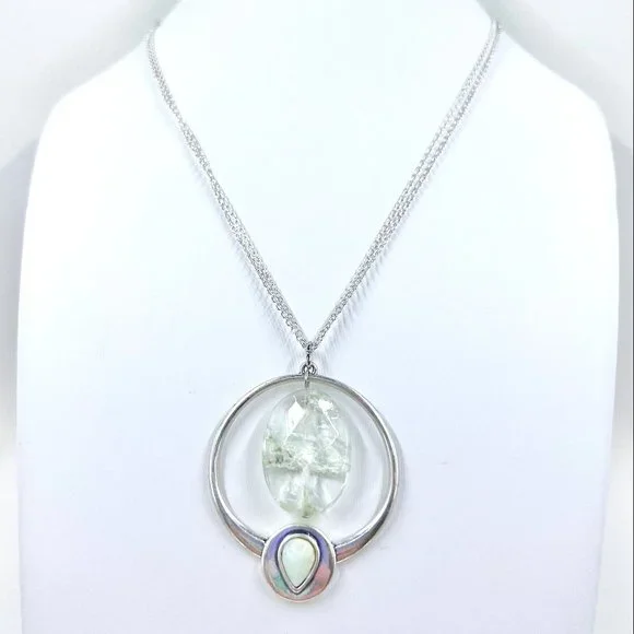 New / Handcrafted - Green Glass Bead Pendant 16” Silver Tone 2 Strand Necklace - Picture 5 of 8